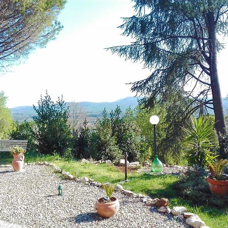 Bed And Breakfast Romantica Evasione Sutri Buitenkant foto