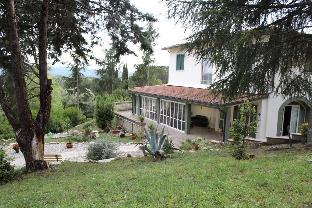 Bed And Breakfast Romantica Evasione Sutri Buitenkant foto