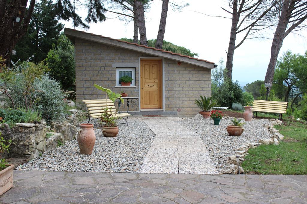 Bed And Breakfast Romantica Evasione Sutri Buitenkant foto