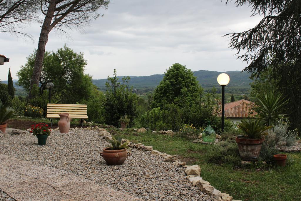 Bed And Breakfast Romantica Evasione Sutri Buitenkant foto
