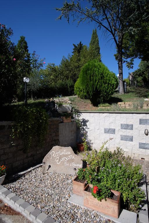 Bed And Breakfast Romantica Evasione Sutri Buitenkant foto