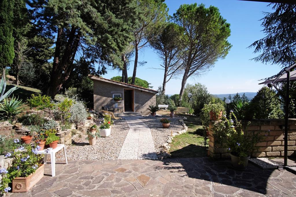 Bed And Breakfast Romantica Evasione Sutri Buitenkant foto