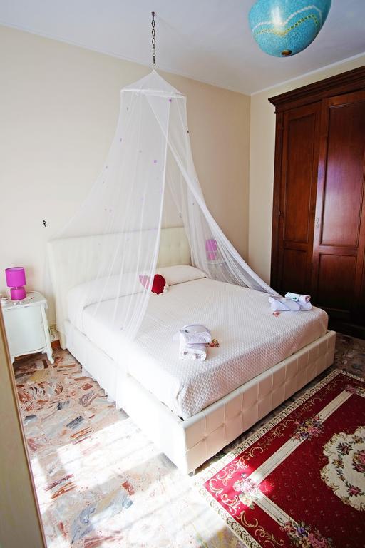Bed And Breakfast Romantica Evasione Sutri Buitenkant foto