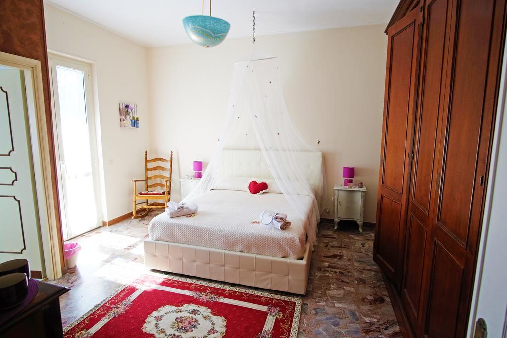 Bed And Breakfast Romantica Evasione Sutri Buitenkant foto