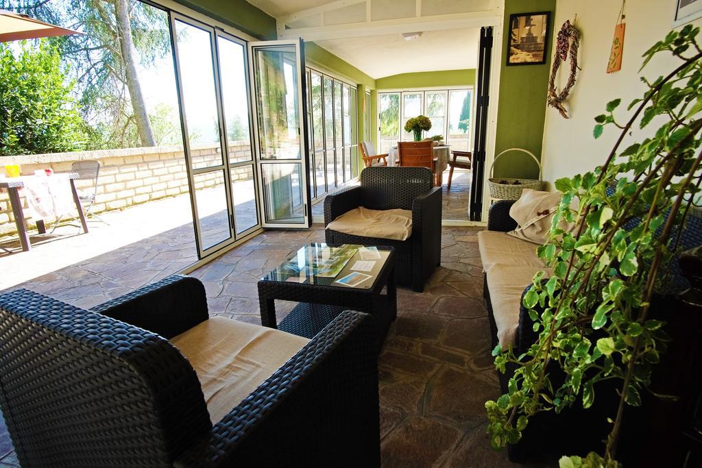 Bed And Breakfast Romantica Evasione Sutri Buitenkant foto