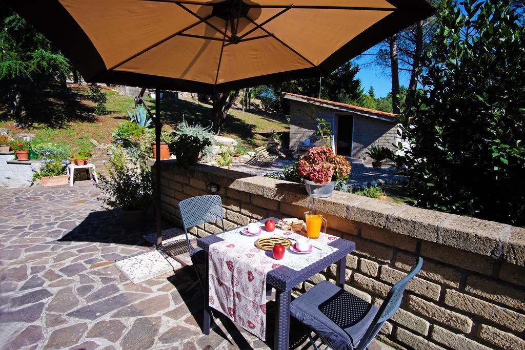 Bed And Breakfast Romantica Evasione Sutri Buitenkant foto
