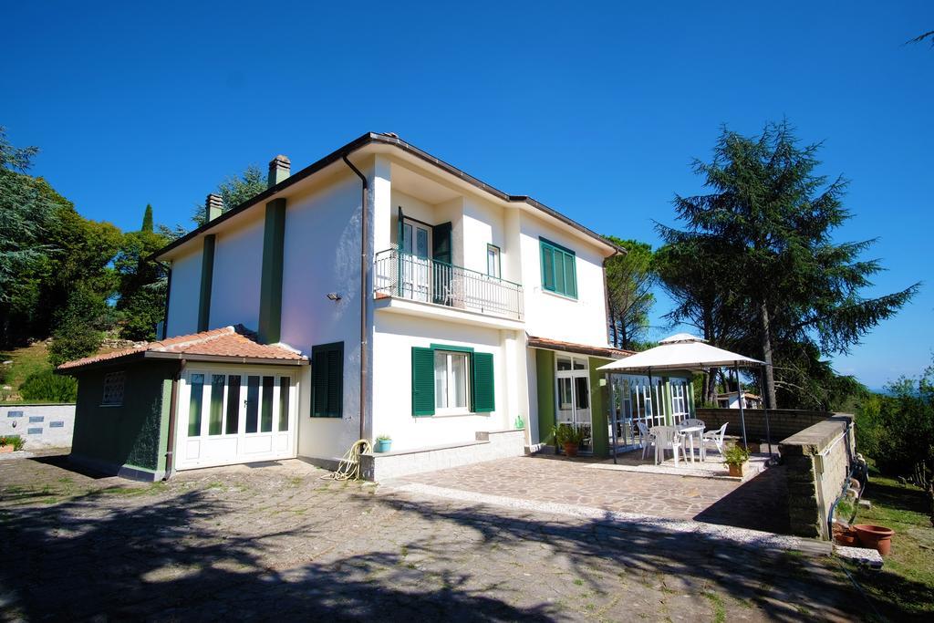 Bed And Breakfast Romantica Evasione Sutri Buitenkant foto