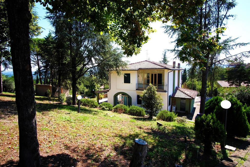 Bed And Breakfast Romantica Evasione Sutri Buitenkant foto