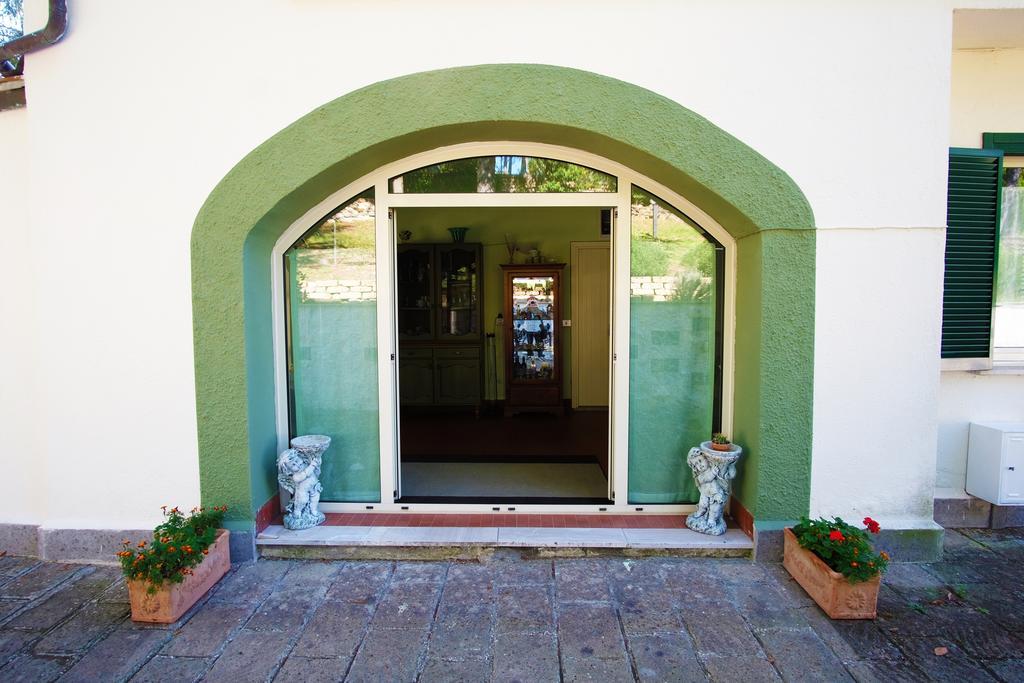 Bed And Breakfast Romantica Evasione Sutri Buitenkant foto