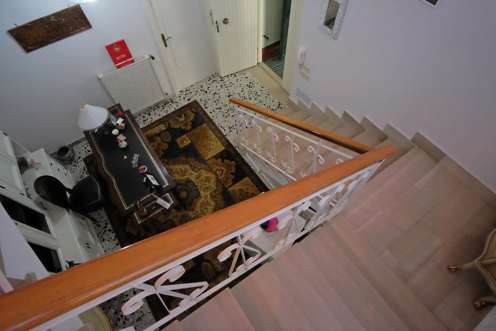 Bed And Breakfast Romantica Evasione Sutri Buitenkant foto