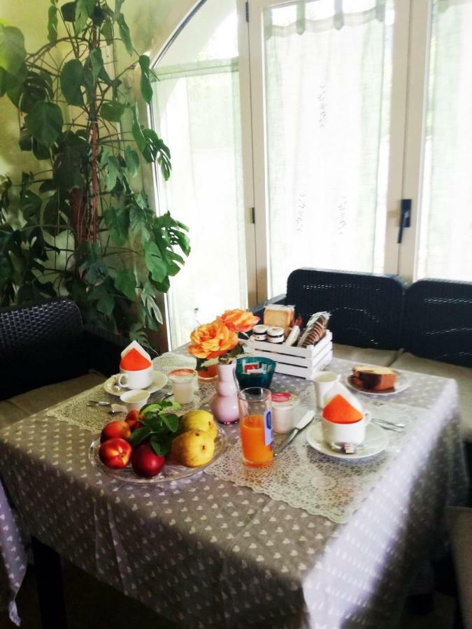 Bed And Breakfast Romantica Evasione Sutri Buitenkant foto